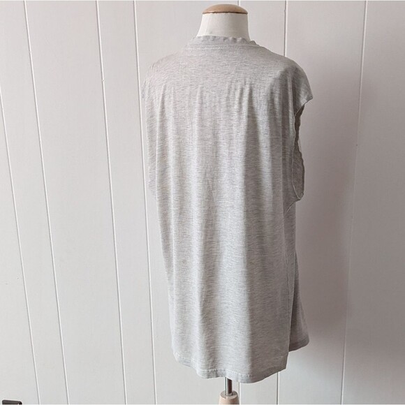 Thrashed Distressed Destroyed Light Heather Gray Sleeveless Pocket T-shirt - Picture 7 of 9